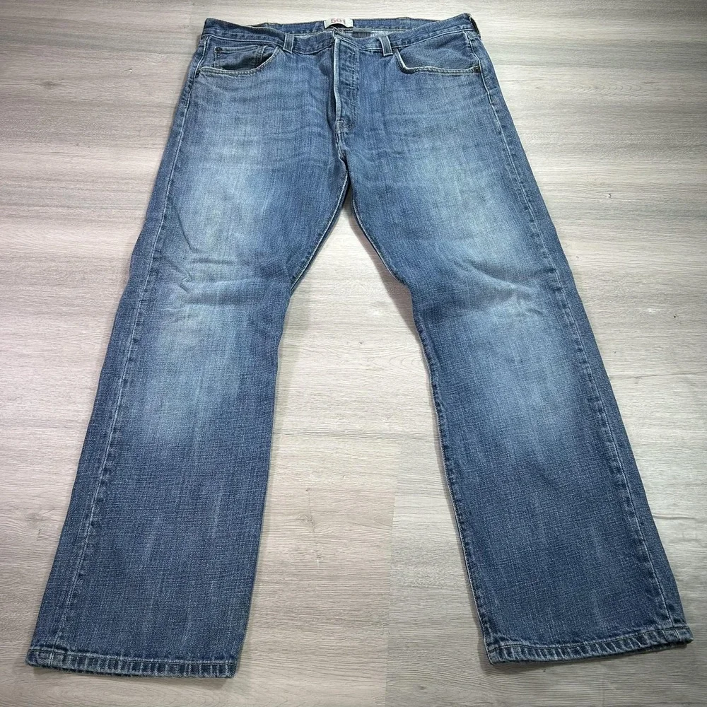 Levis 501 Jeans Mens 38x30 Blue Straight Leg Button Fly Denim Cotton Medium Wash